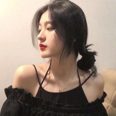 弟弟花上万元给姐姐买手机手表 姐姐:弟弟长大后像我的哥哥