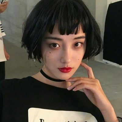 上海这个网红菜场又火了!大量外国人涌入…直呼:“白草莓好便宜~”