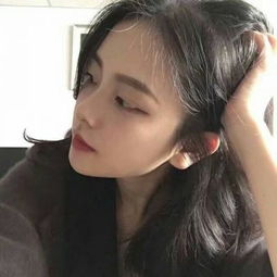 如果你有 2 万的年终奖，你会选择旅行还是买个包？