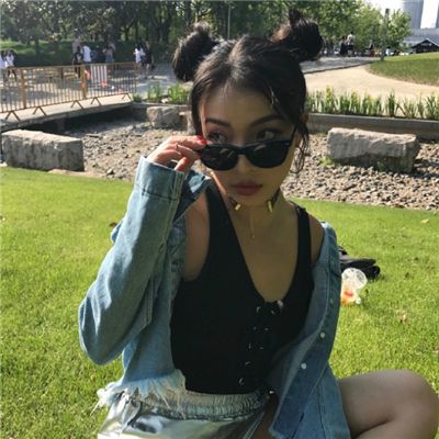 别人放电影，她“讲”电影，用声音把画面送进盲人的世界